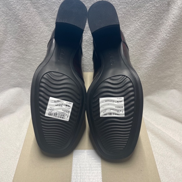 Clarks - Picture 6 of 8